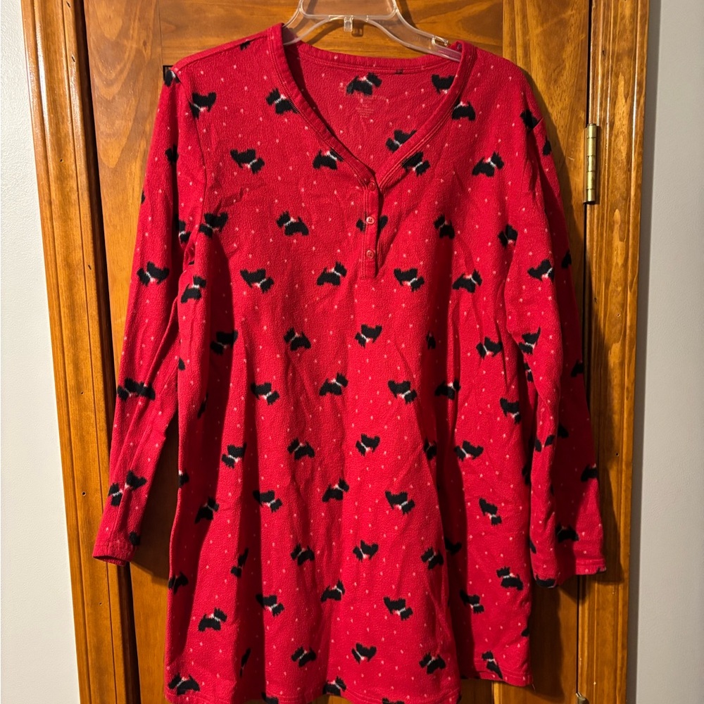 Croft & Barrow Red Pajama Top with Black Cat Print